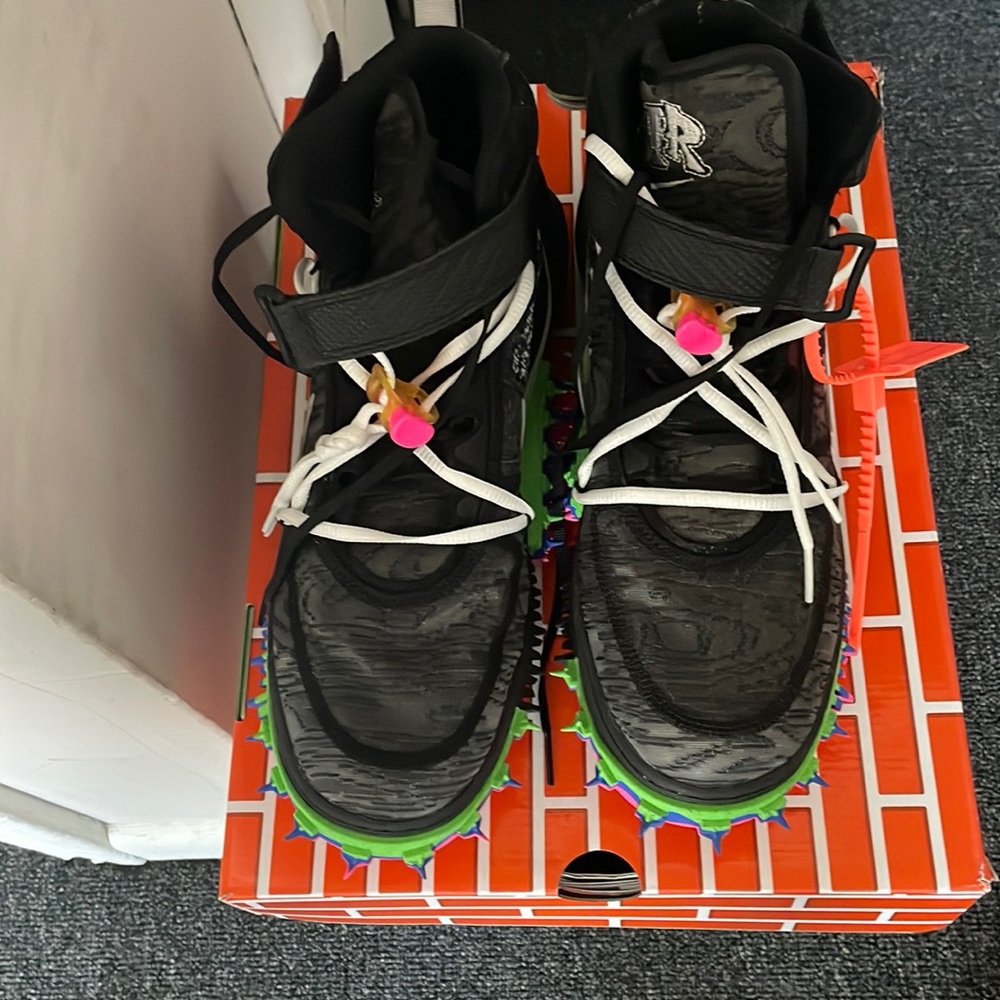 Nike Off White Air Force One Sneakers. Used Size 11